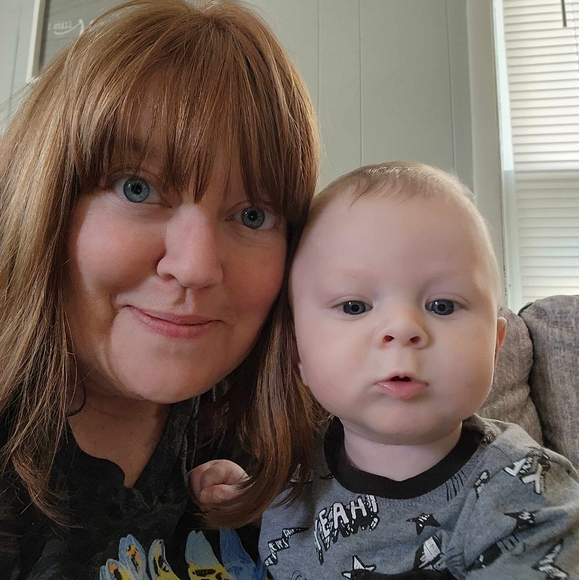 Meet your Posher, Christine - Picture 1 of 3